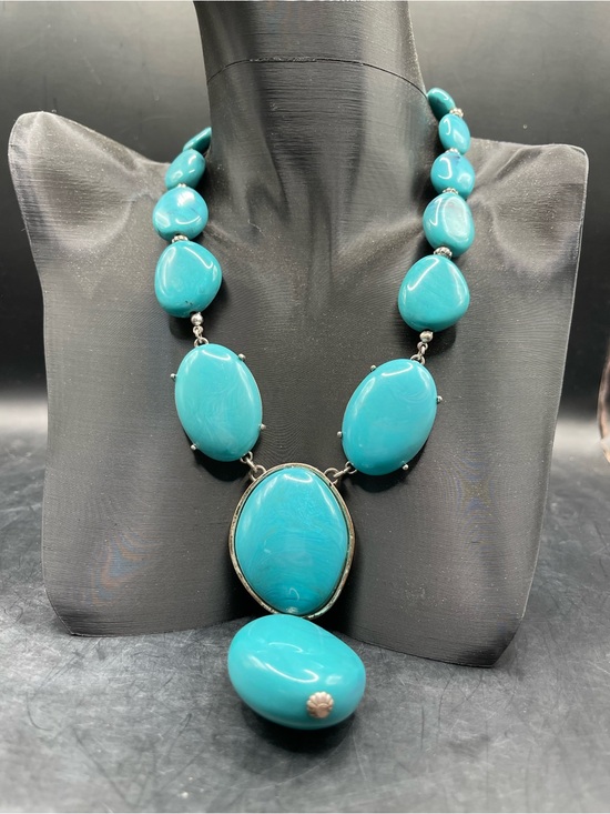 Avon Jewelry - Vintage Avon Faux Turquoise Y-drop Pendant Necklace & Dusty